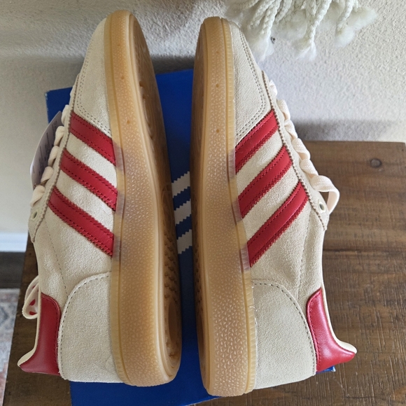 Adidas Womens Heart Handball Spezial Sneakers Size 7.5 NWT KH9044 - Picture 9 of 12